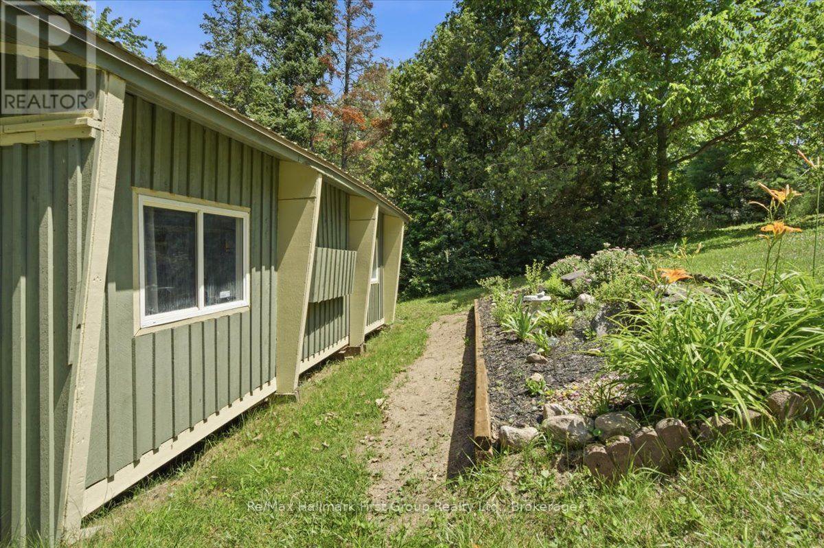 28 BIRCH LANE - 37