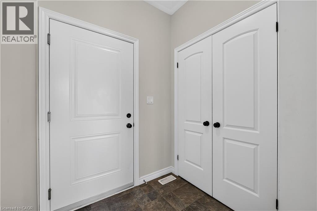5-bedroom home for sale at 21 MORNING GLORY Drive, Tillsonburg ON · photo 18 of 43