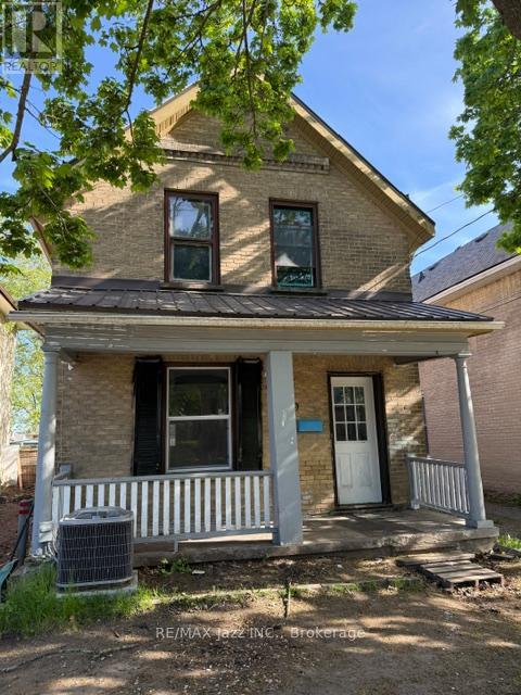 629 BROWN STREET - 3