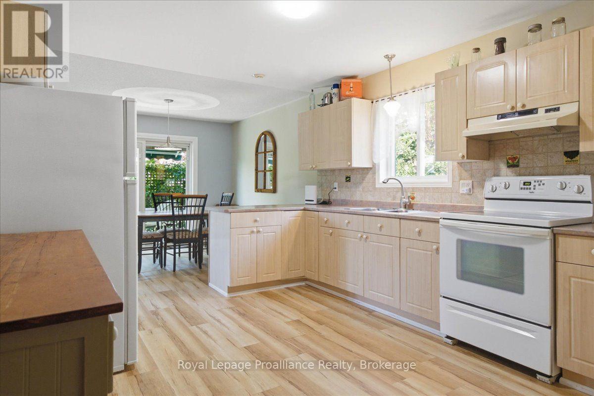 12 REYNOLDS PLACE - Image 6