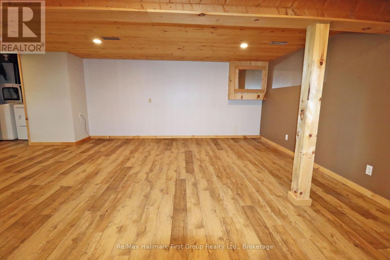 1840 QUEENSBOROUGH ROAD - 26