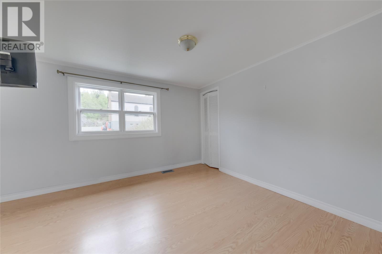 93 Clarence Street - 12