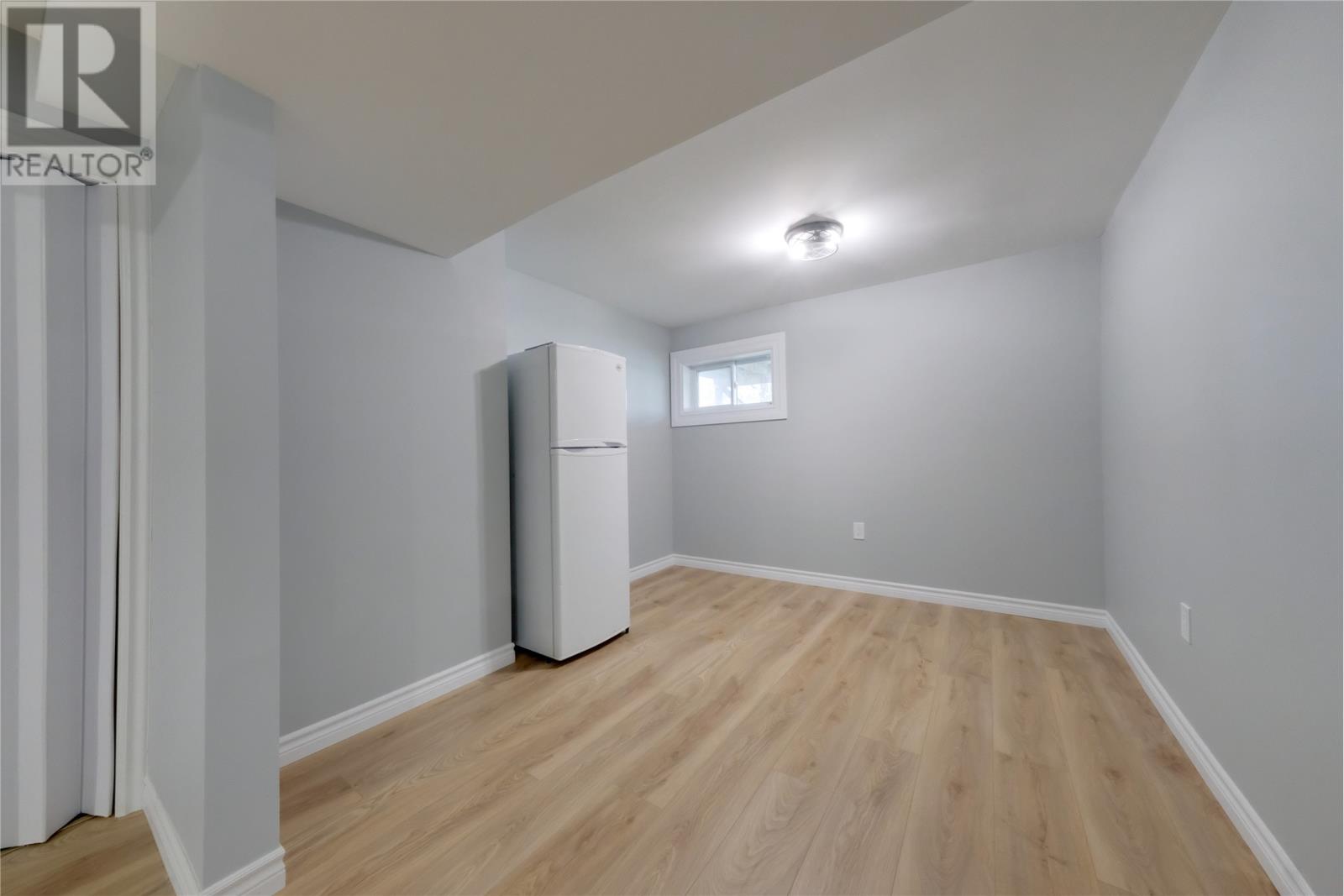 93 Clarence Street - 17