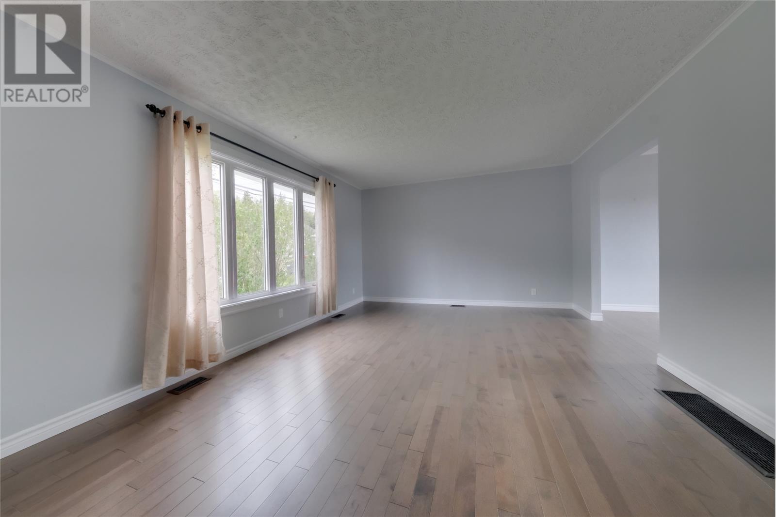 93 Clarence Street - 4