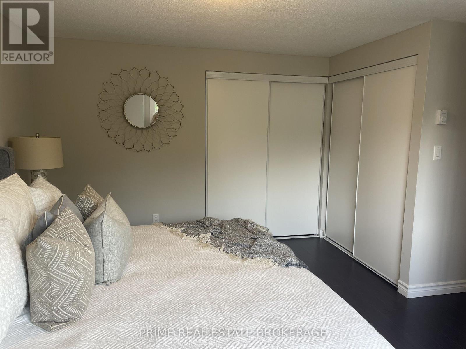 #44 355 SANDRINGHAM CRESCENT - 18