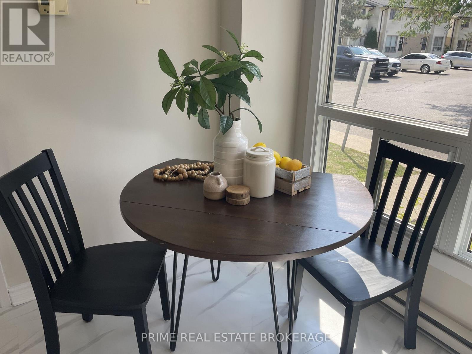 #44 355 SANDRINGHAM CRESCENT - 4