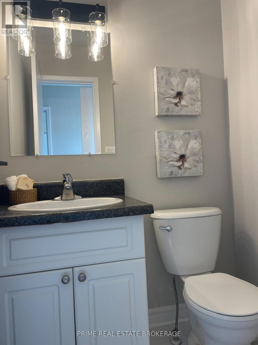 #44 355 SANDRINGHAM CRESCENT - 8