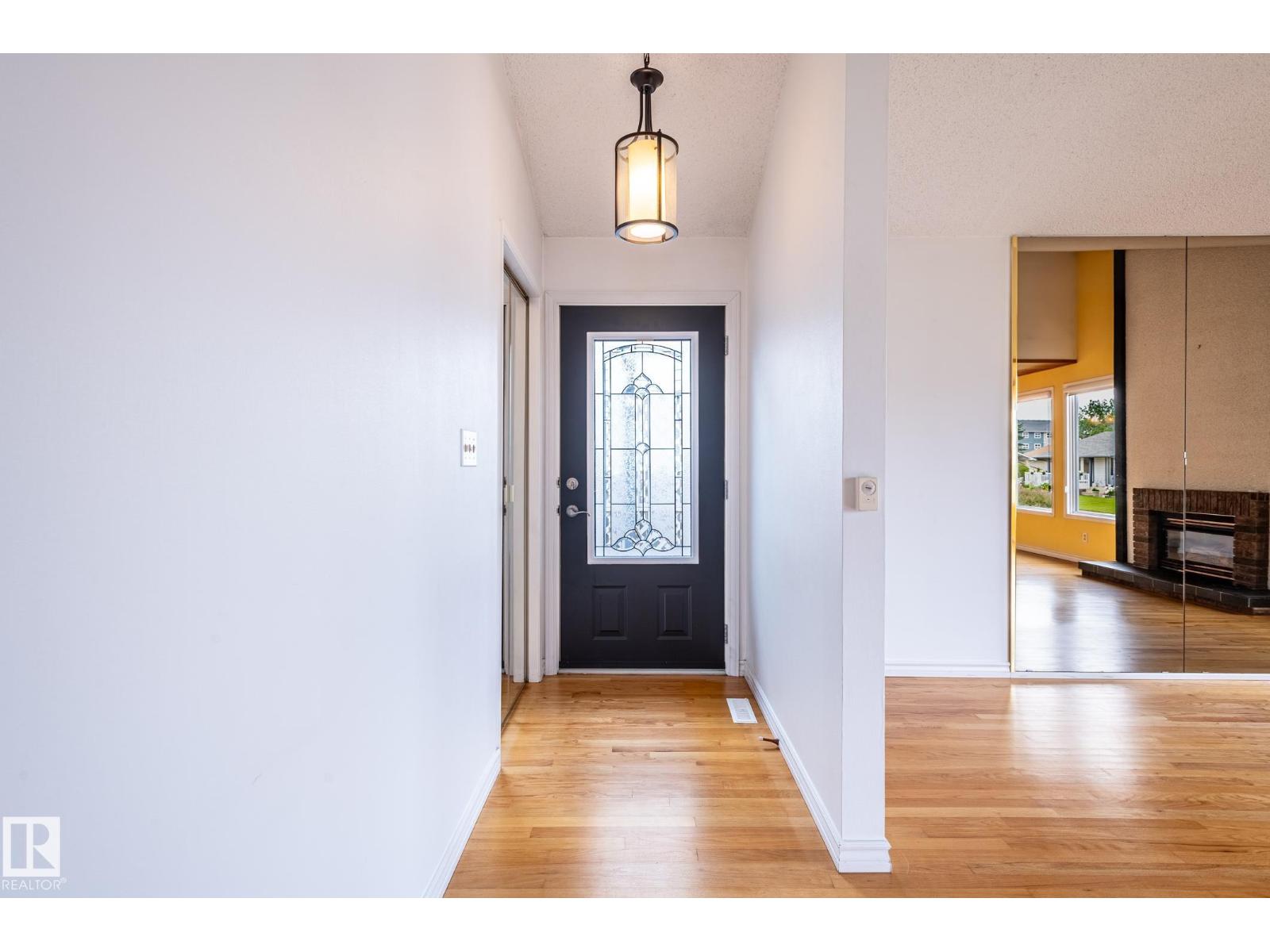 11415 142 AV NW - photo 4