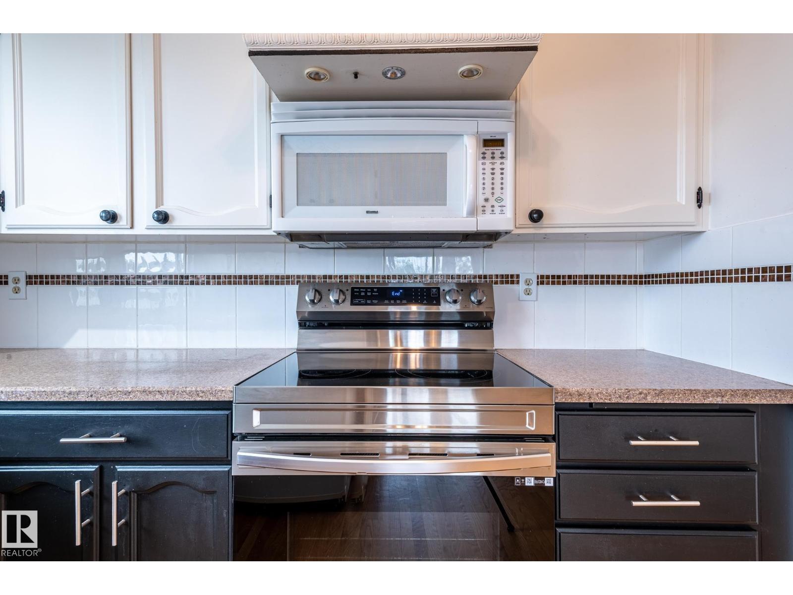 11415 142 AV NW - 17