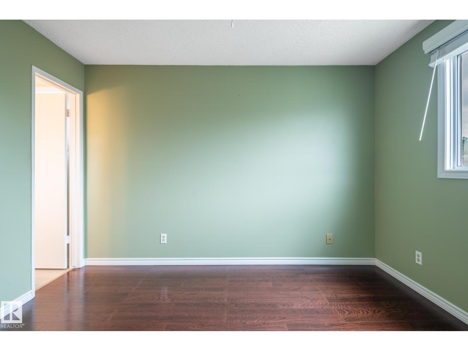 11415 142 AV NW - 25