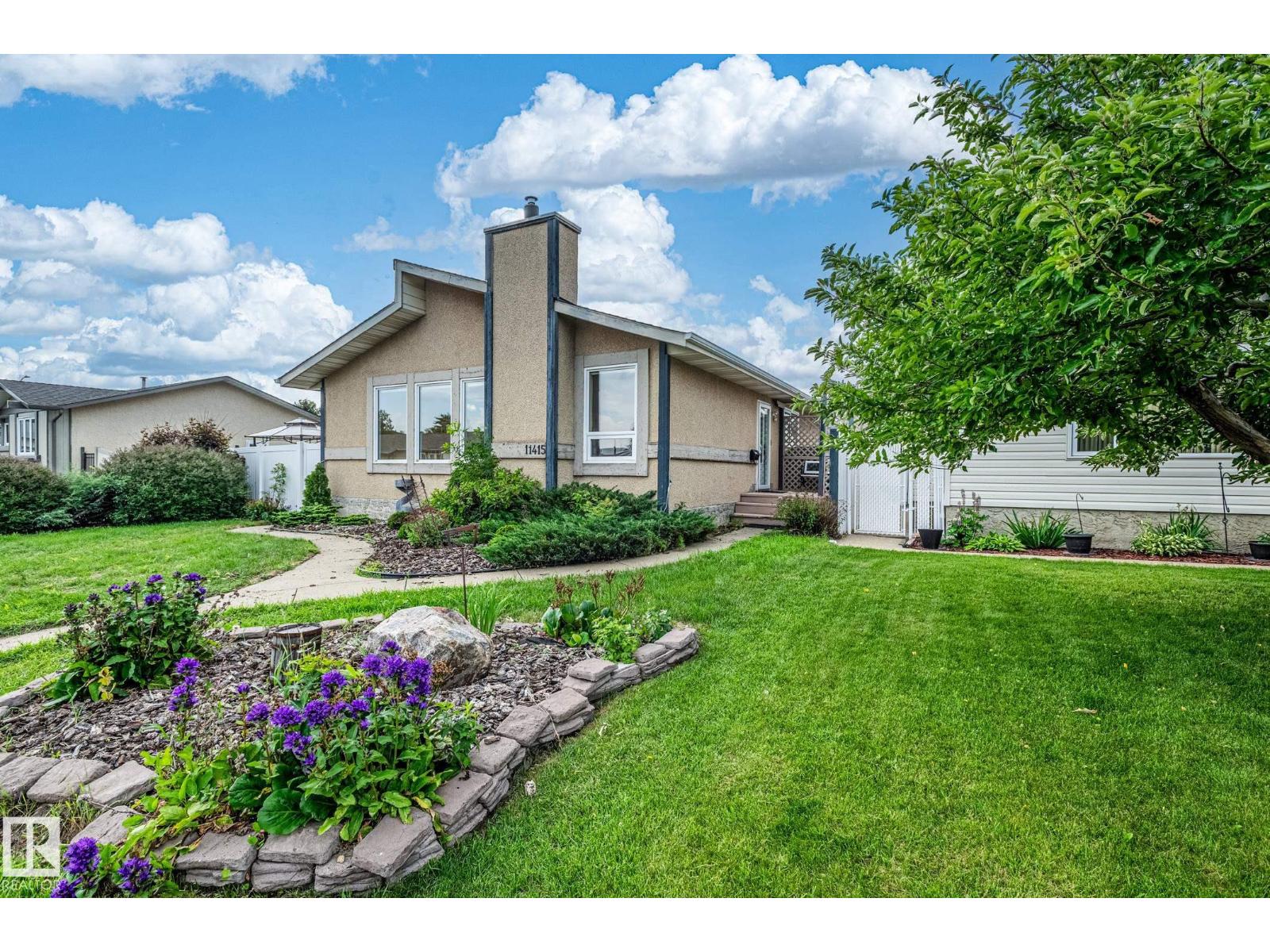 11415 142 AV NW - 1