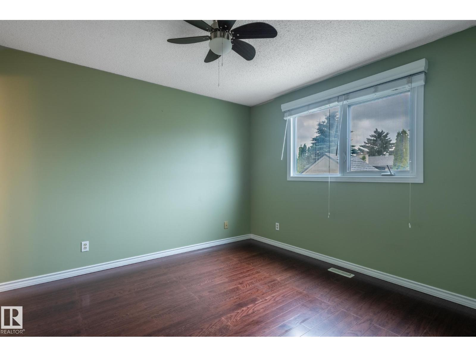 11415 142 AV NW - 27