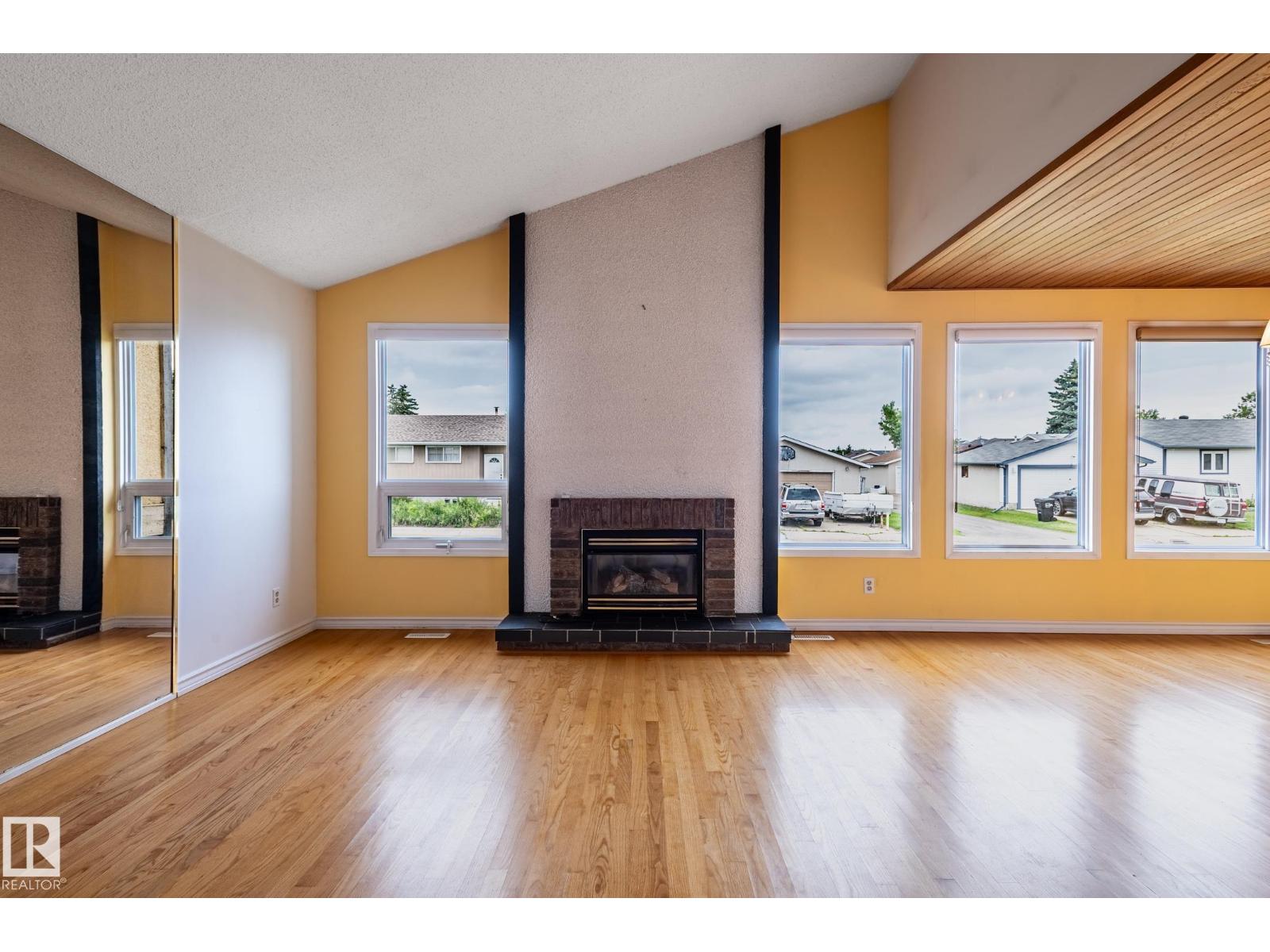 11415 142 AV NW - 28