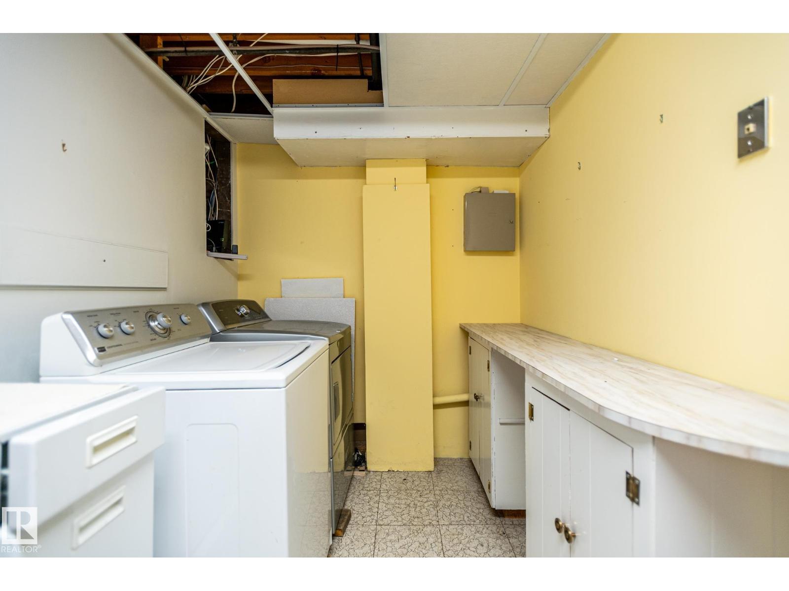 11415 142 AV NW - 32