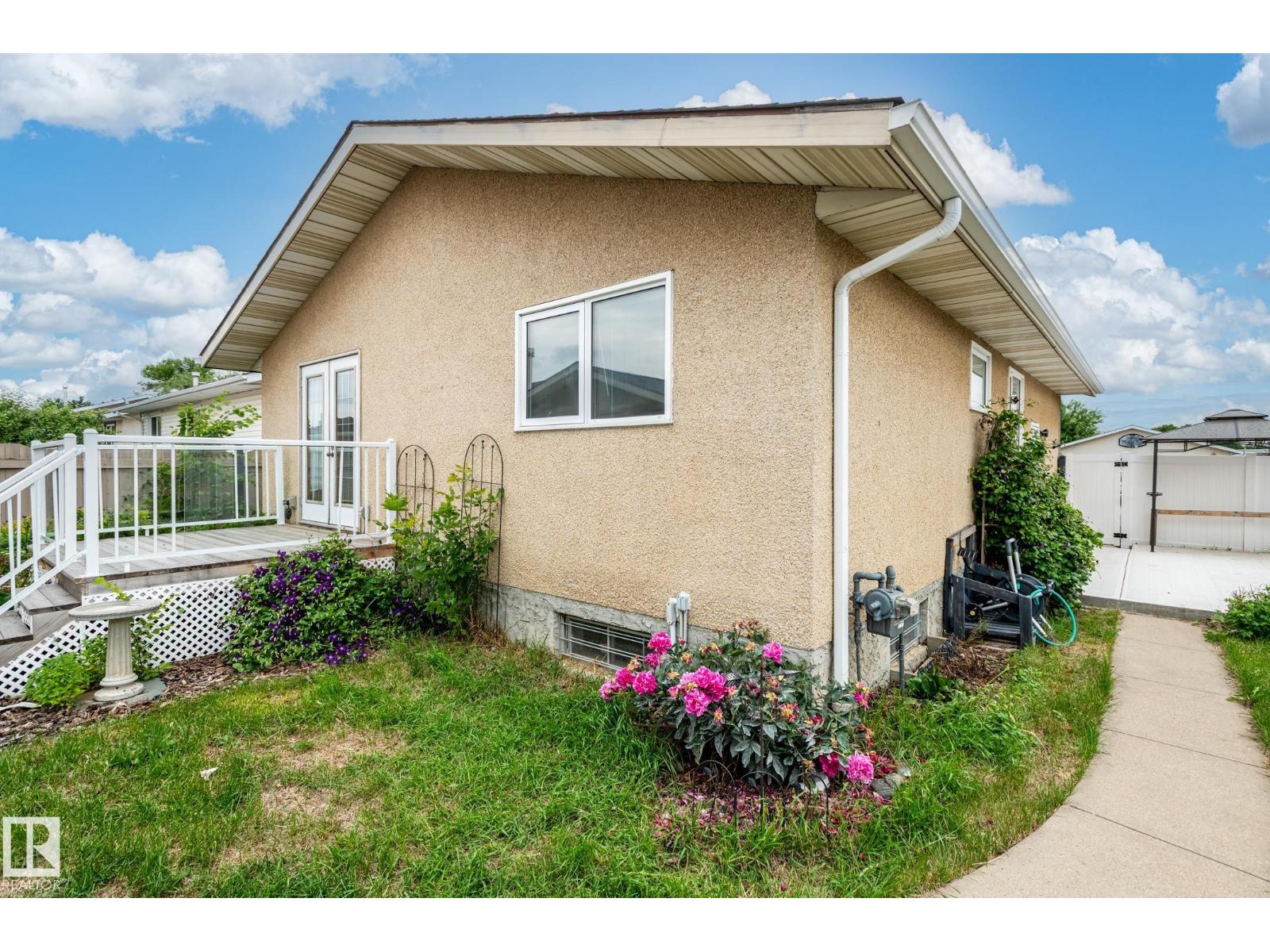 11415 142 AV NW - 41