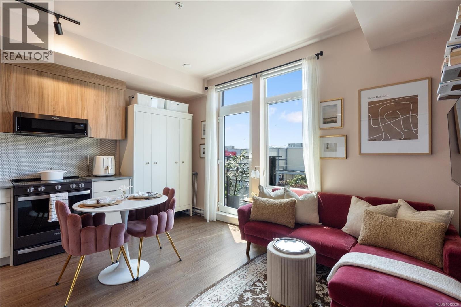 #310 515 Chatham St - 8