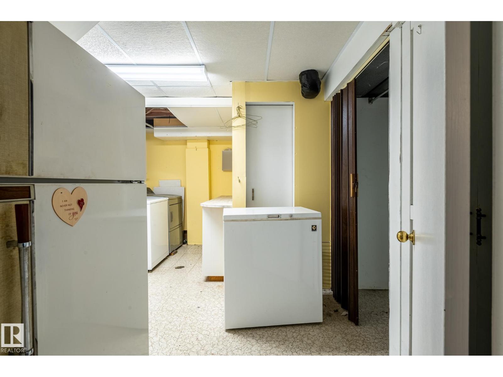 11415 142 AV NW - 31