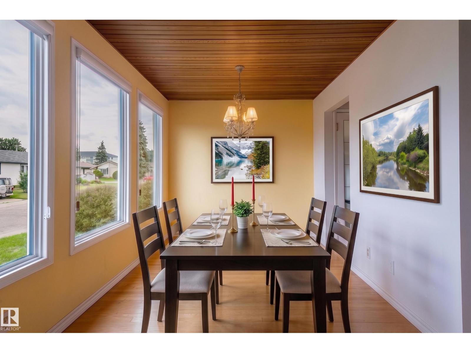 11415 142 AV NW - 12