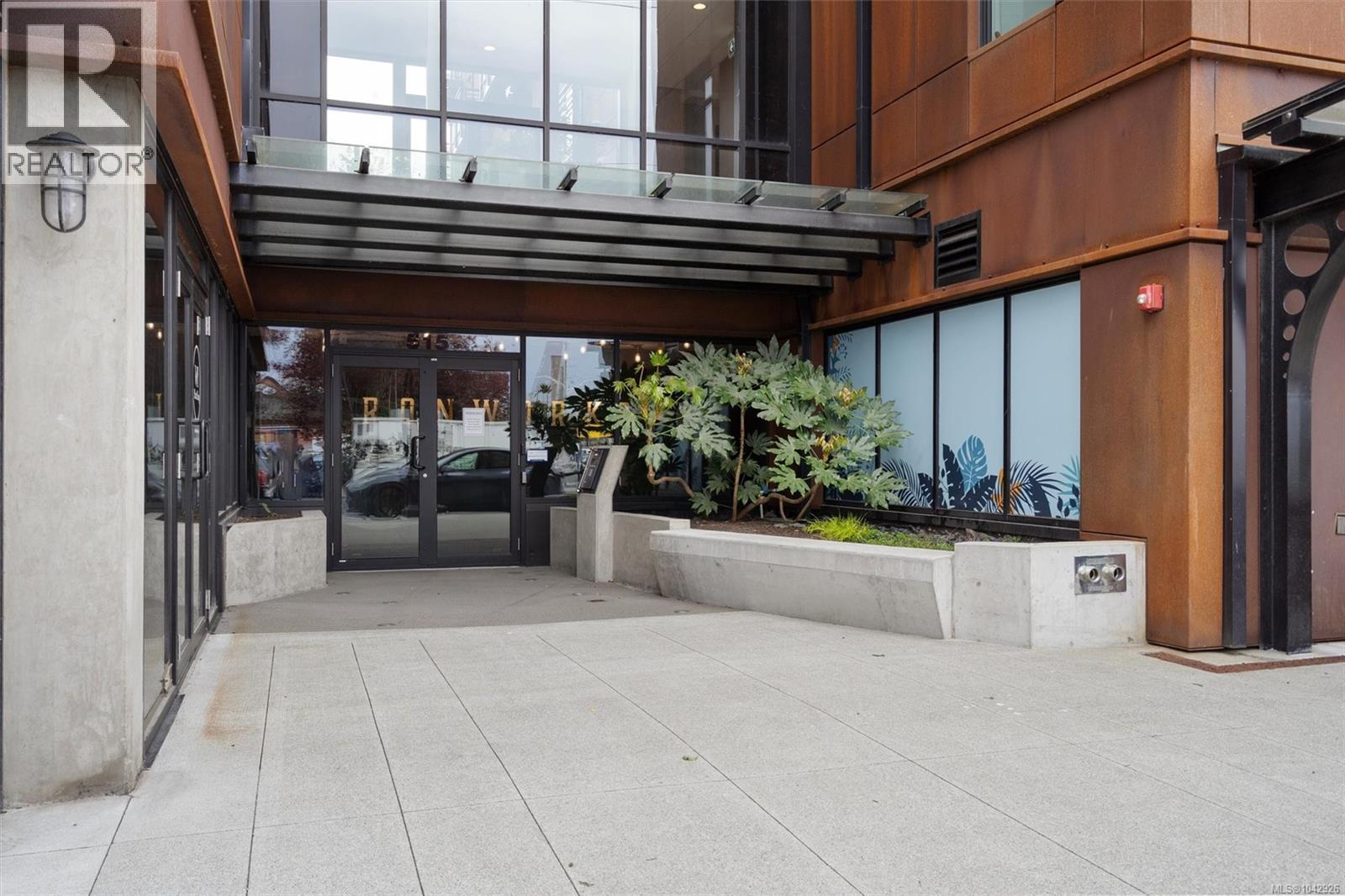 #310 515 Chatham St - 19