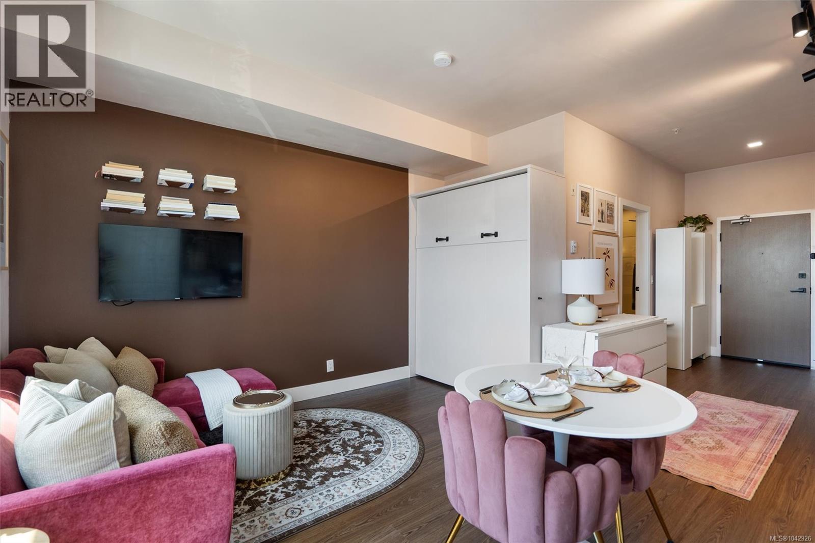 #310 515 Chatham St - 3