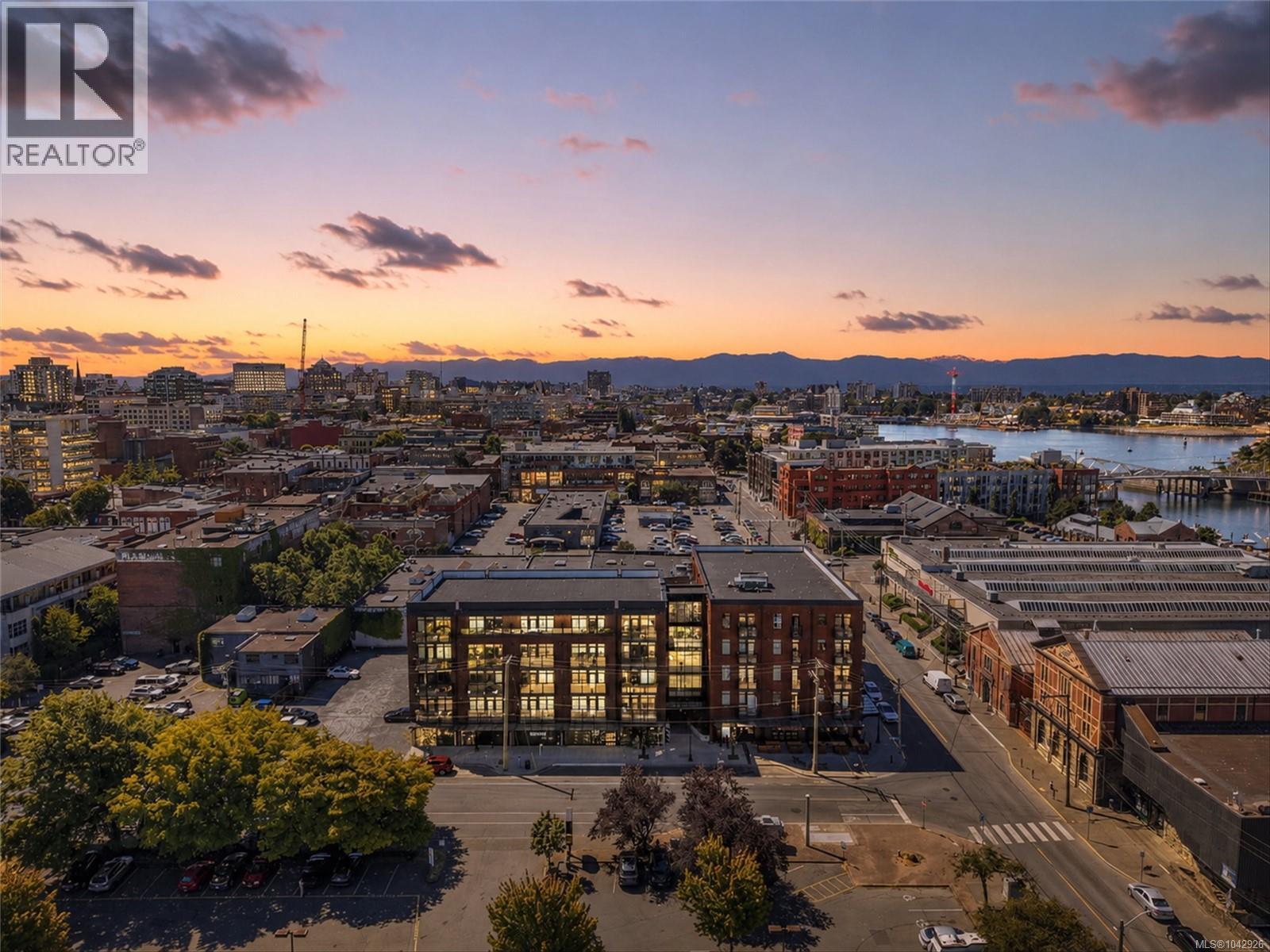 #310 515 Chatham St - 28