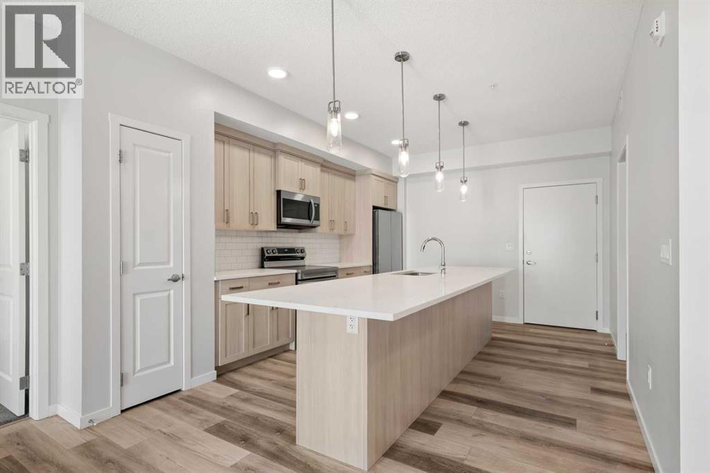#3403 33 Carringham Gate NW - 4