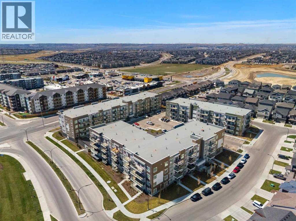 #3403 33 Carringham Gate NW - 38