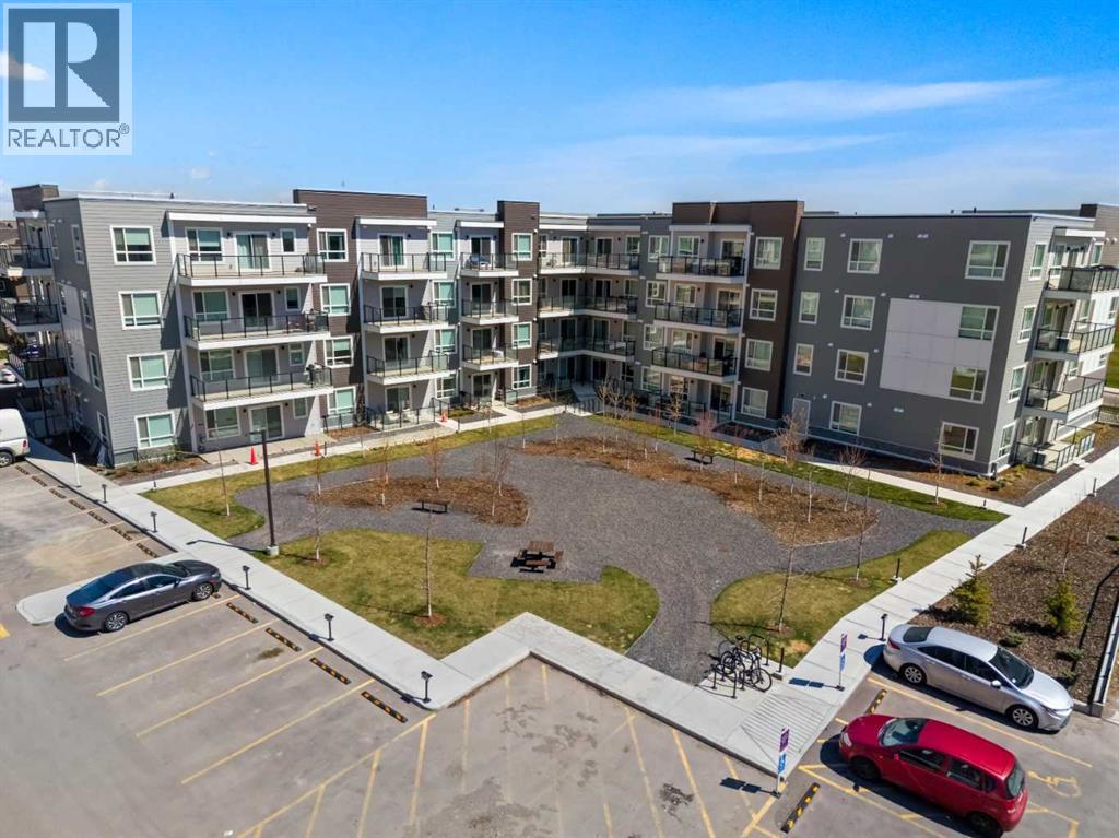 #3403 33 Carringham Gate NW - 36