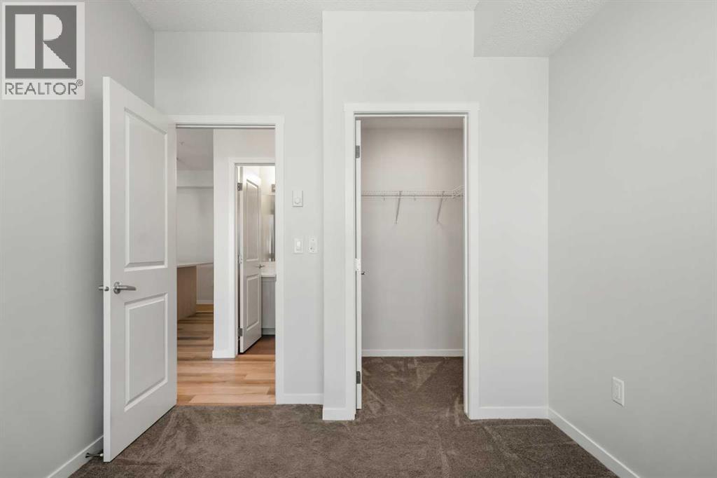 #3403 33 Carringham Gate NW - 25