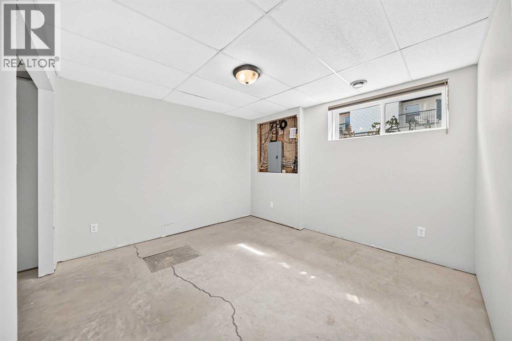 4405 48 Street - 35