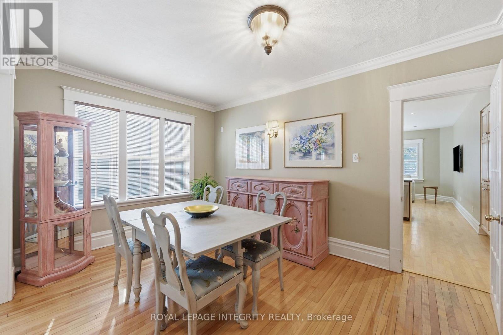 Condos for Sale in Ottawa – 159 HAWTHORNE AVENUE, Ottawa – By Peter Sagos - Image 9
