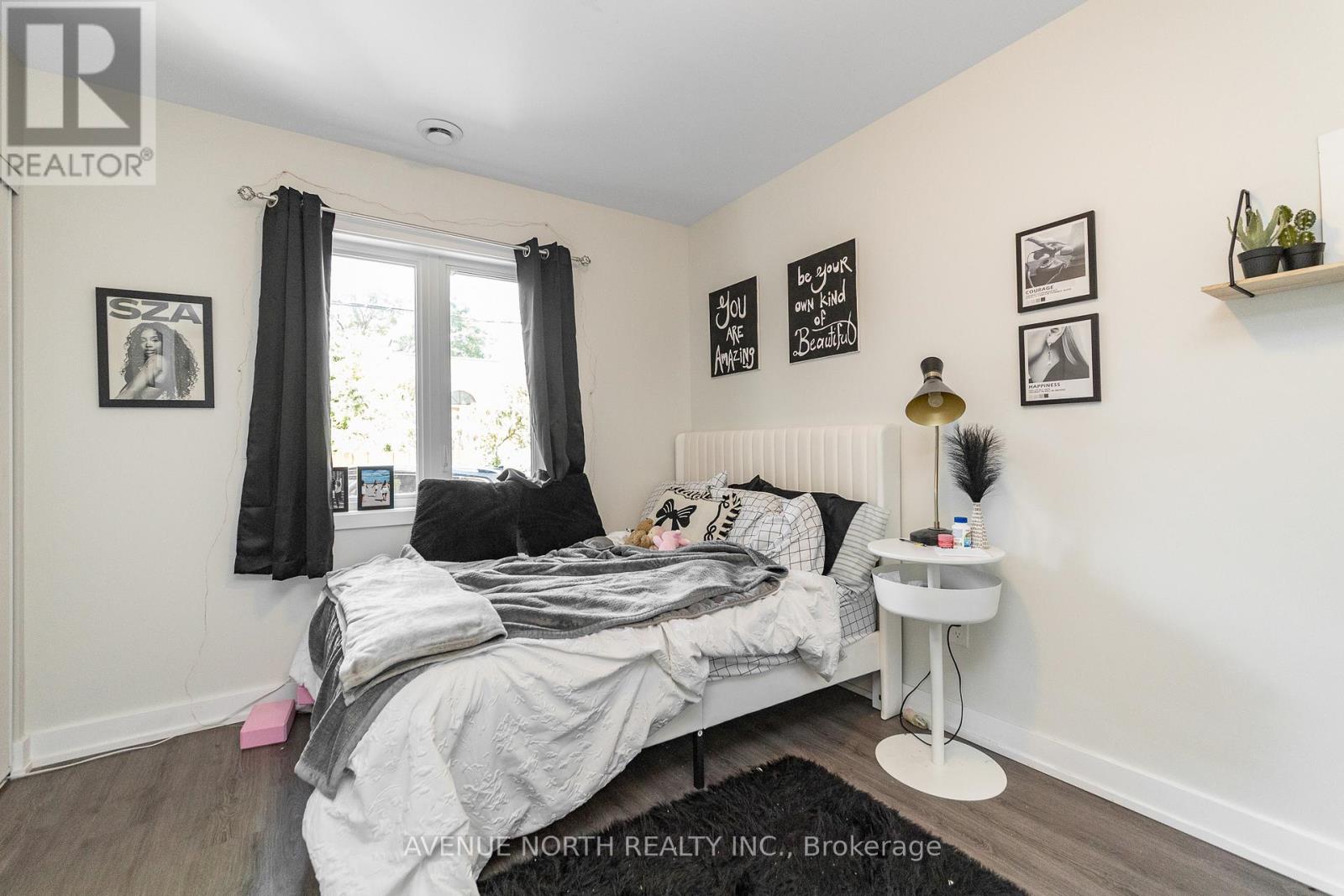 206 BLACKBURN AVENUE - 19