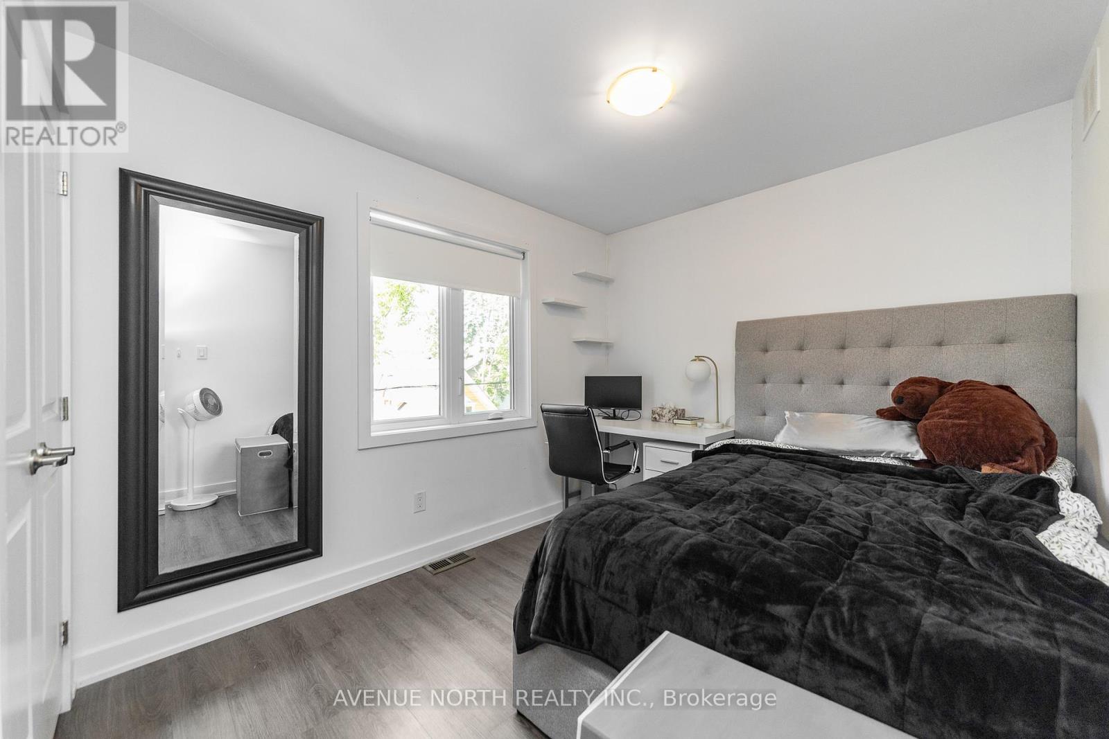 206 BLACKBURN AVENUE - 24