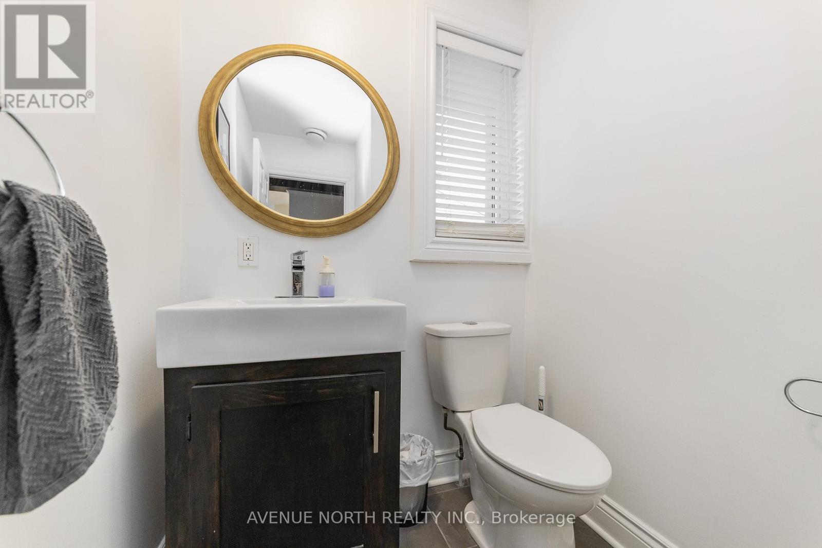 206 BLACKBURN AVENUE - 29