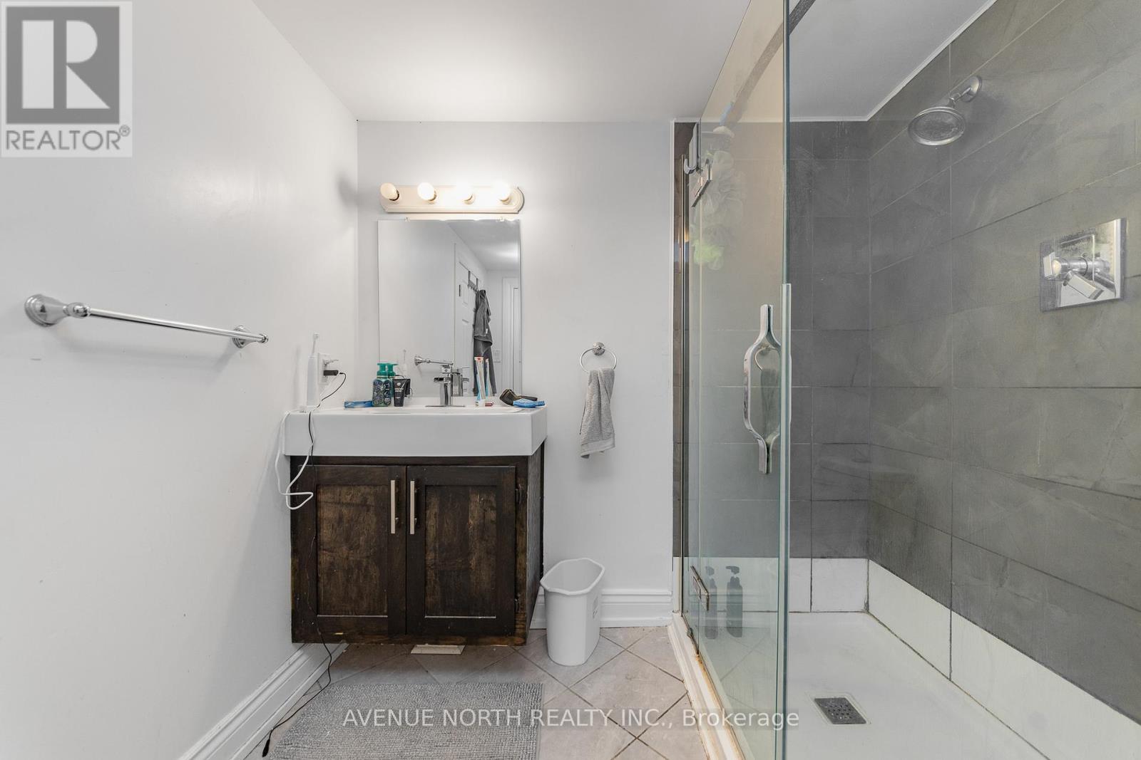 206 BLACKBURN AVENUE - 38