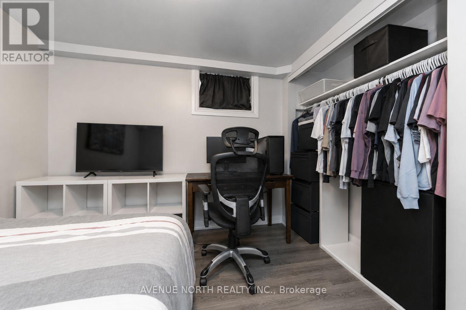 206 BLACKBURN AVENUE - 40
