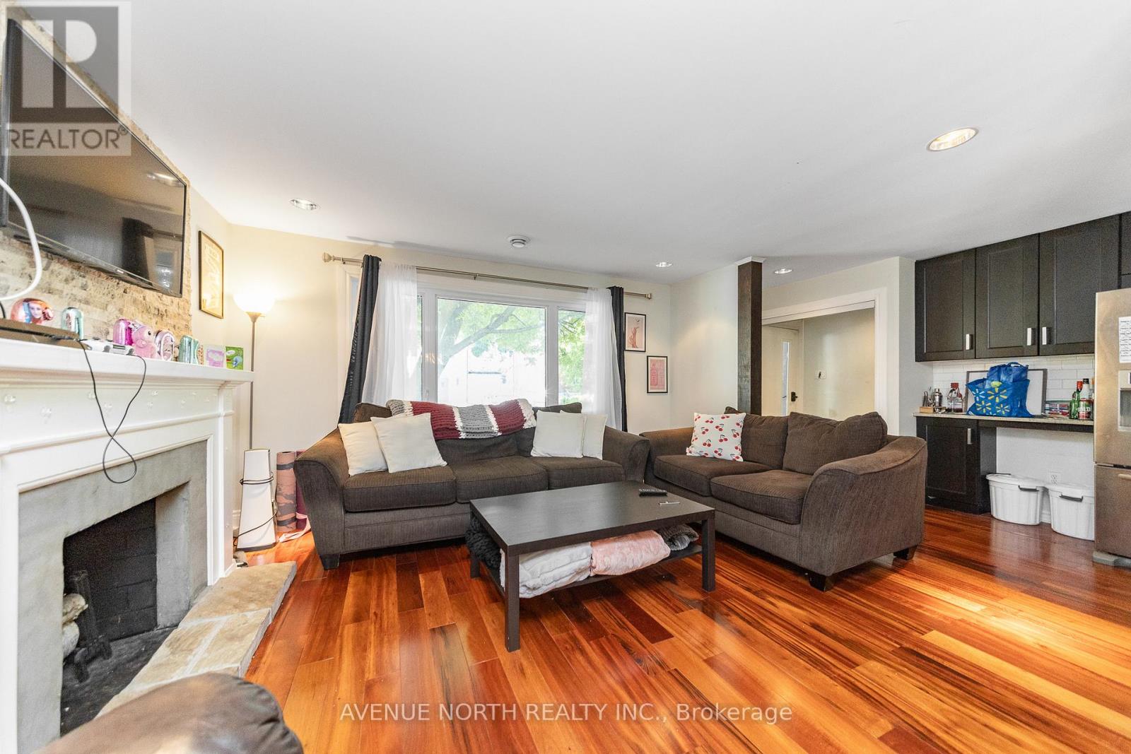 206 BLACKBURN AVENUE - 5