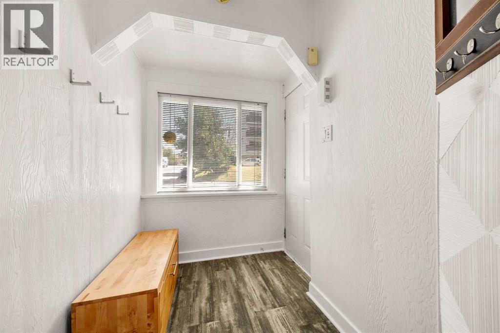 2507 15A Street SW, Bankview, Calgary photo 4