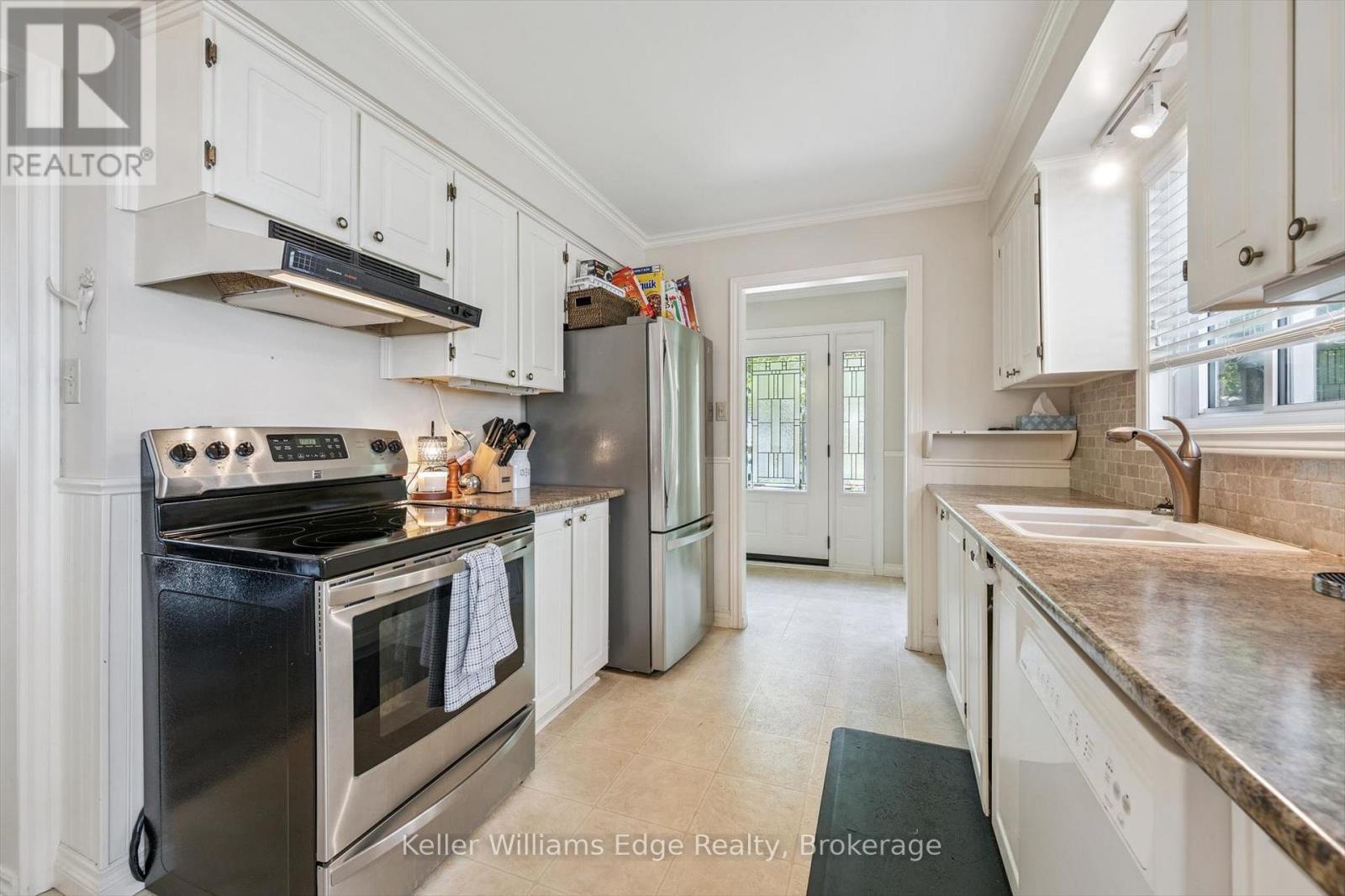 475 VANGUARD CRESCENT - 12