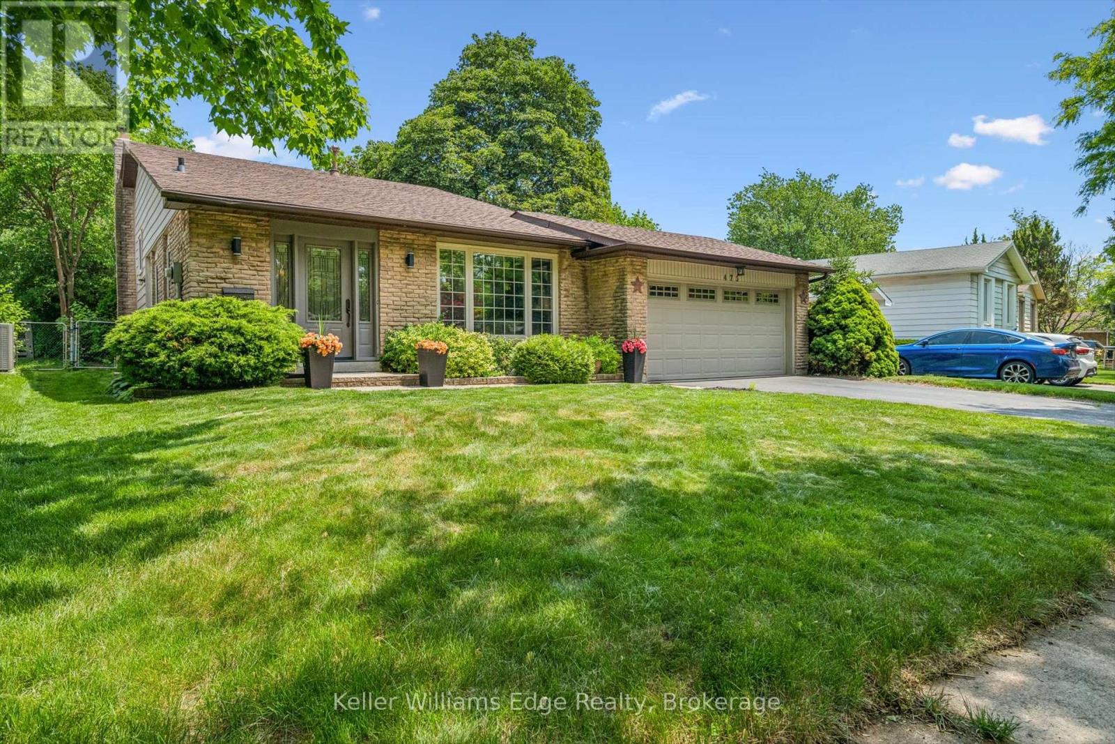 475 VANGUARD CRESCENT - 2