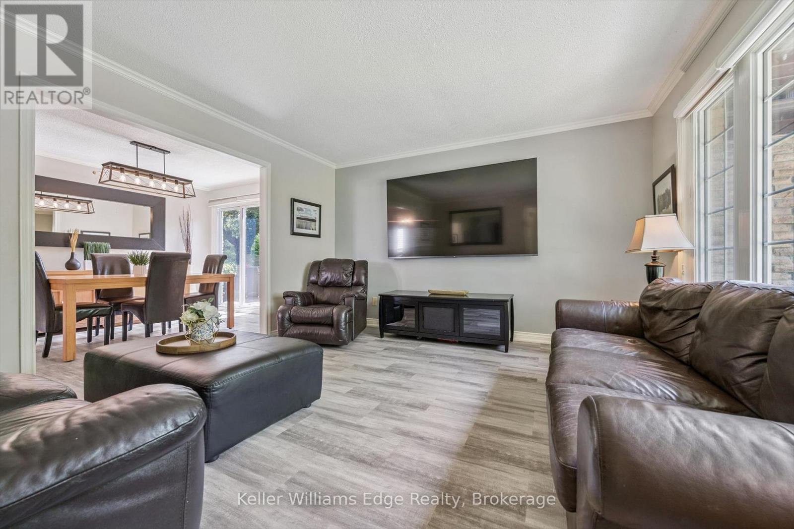 475 VANGUARD CRESCENT - 6