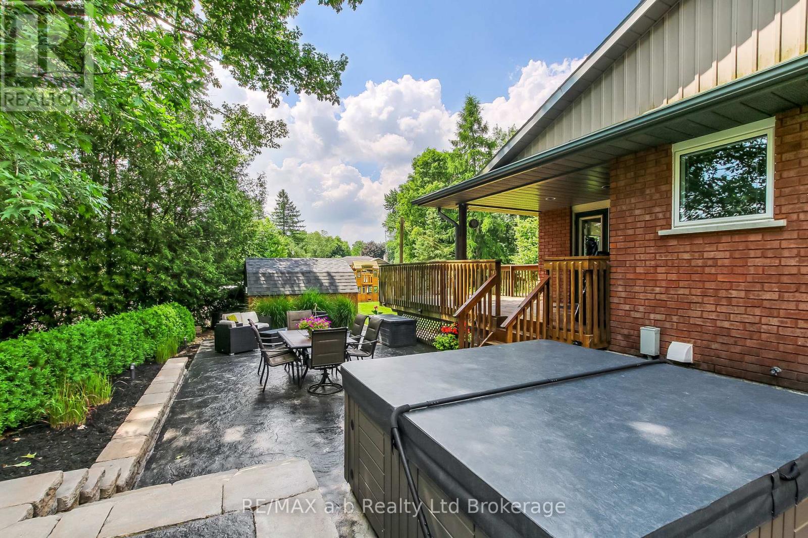 325840 NORWICH ROAD - 10