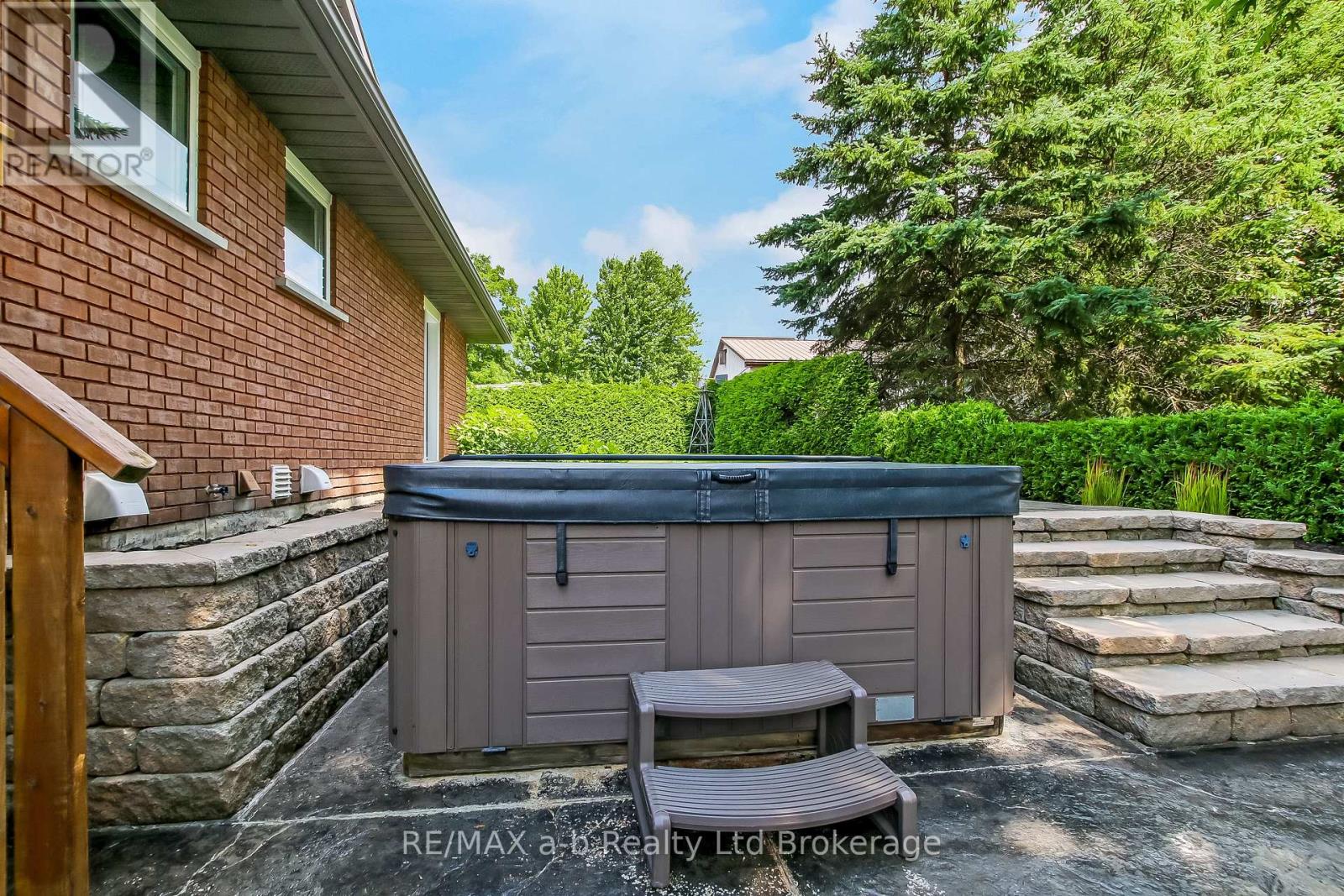 325840 NORWICH ROAD - 9