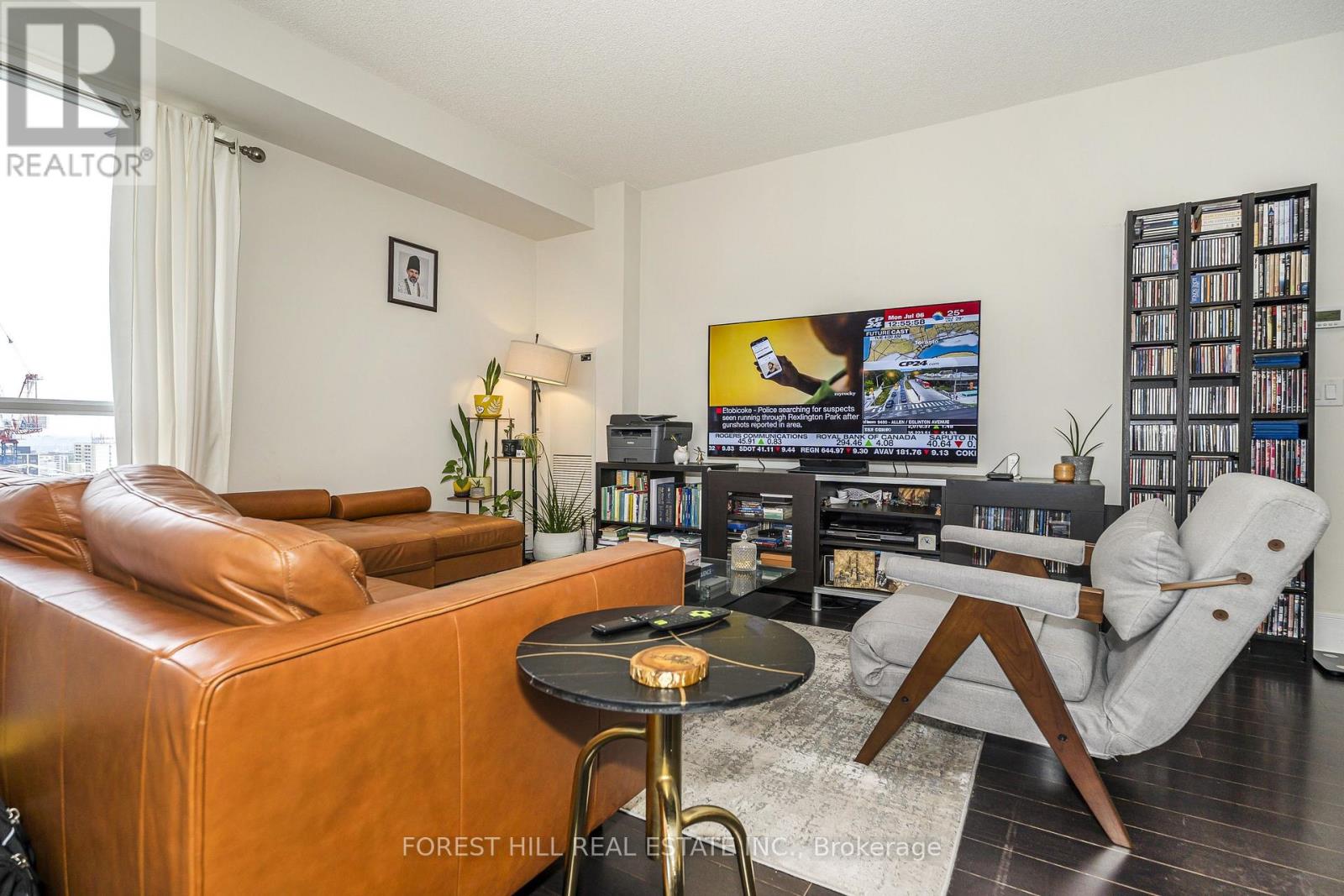 #1821 70 ROEHAMPTON AVENUE - 5