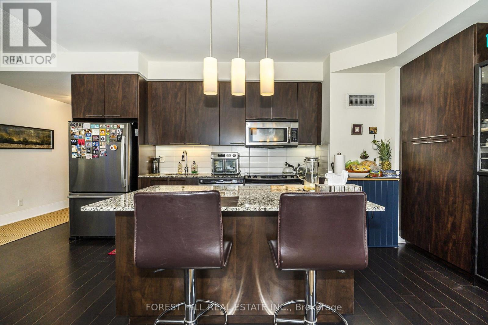 #1821 70 ROEHAMPTON AVENUE - 6