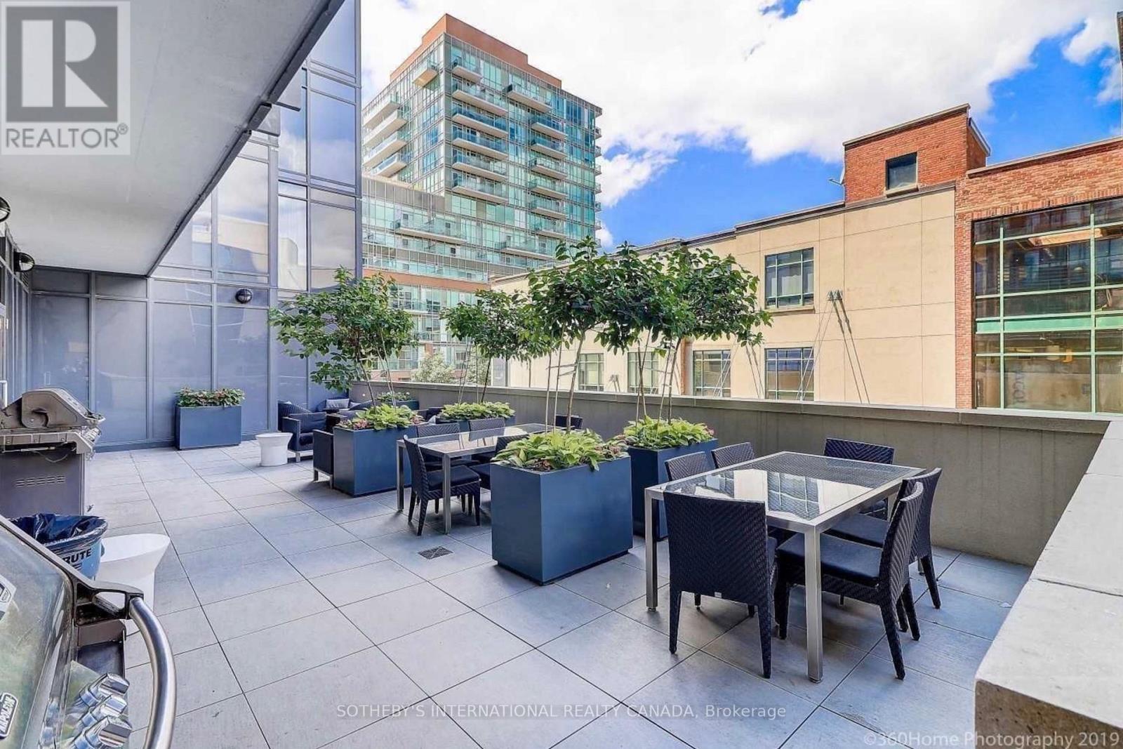 #713 105 GEORGE STREET - 39