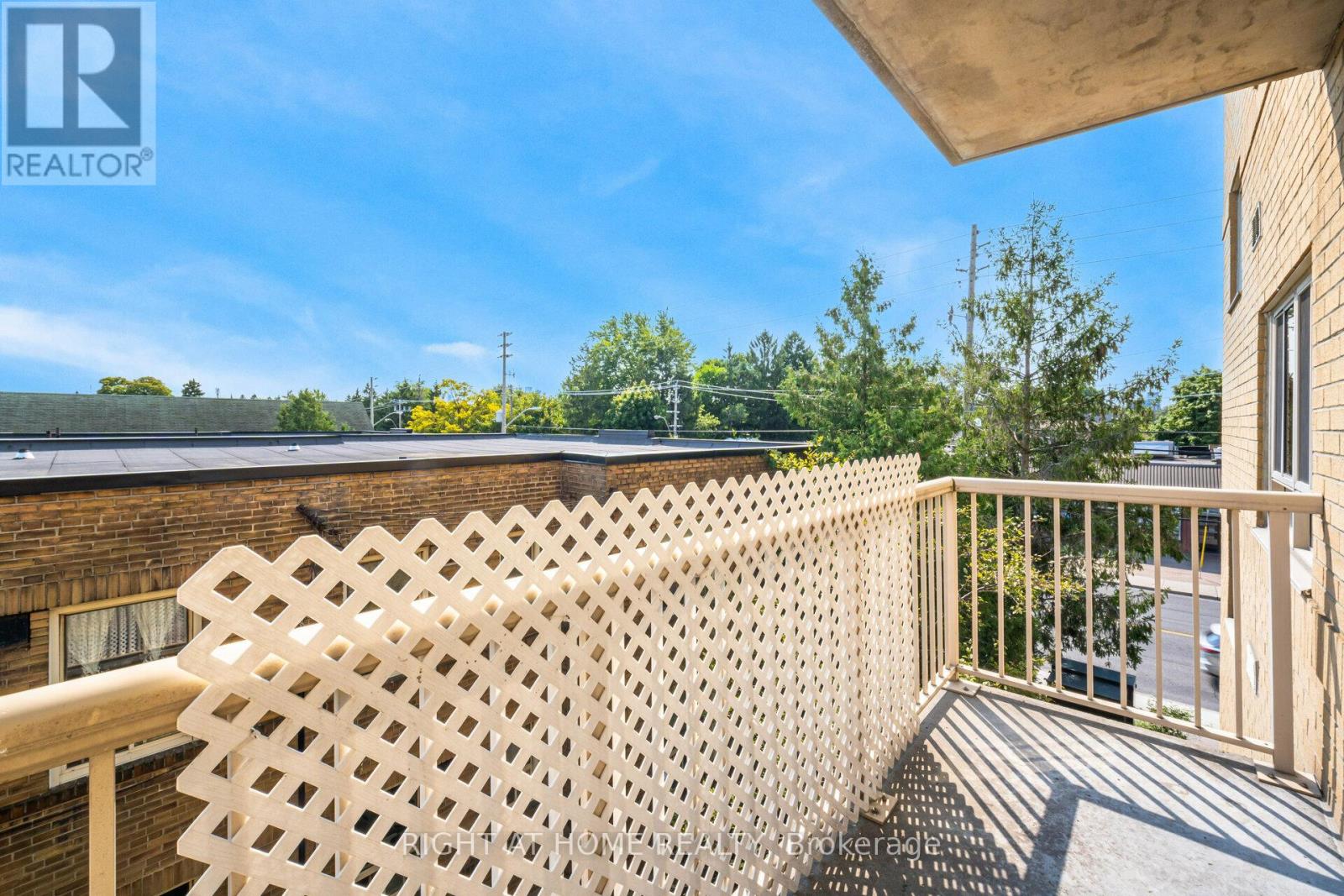 #306 1387 BAYVIEW AVENUE - 27