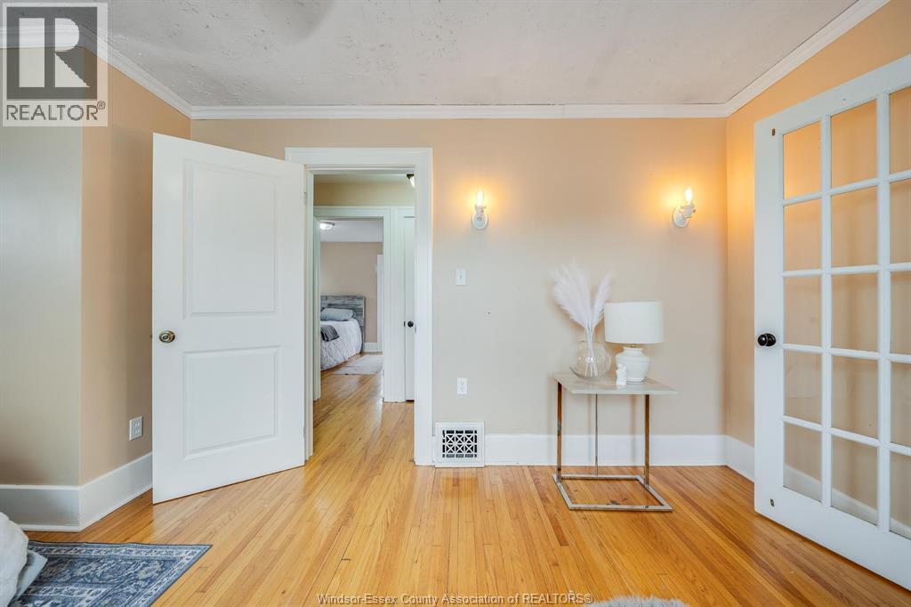 879 DAWSON - 29