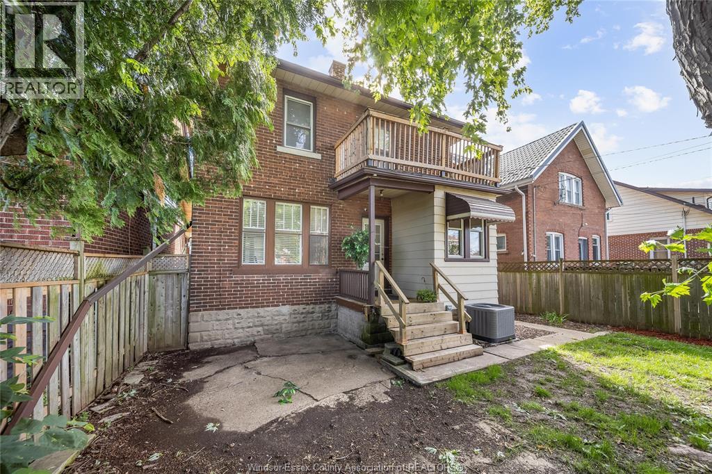 879 DAWSON - 43
