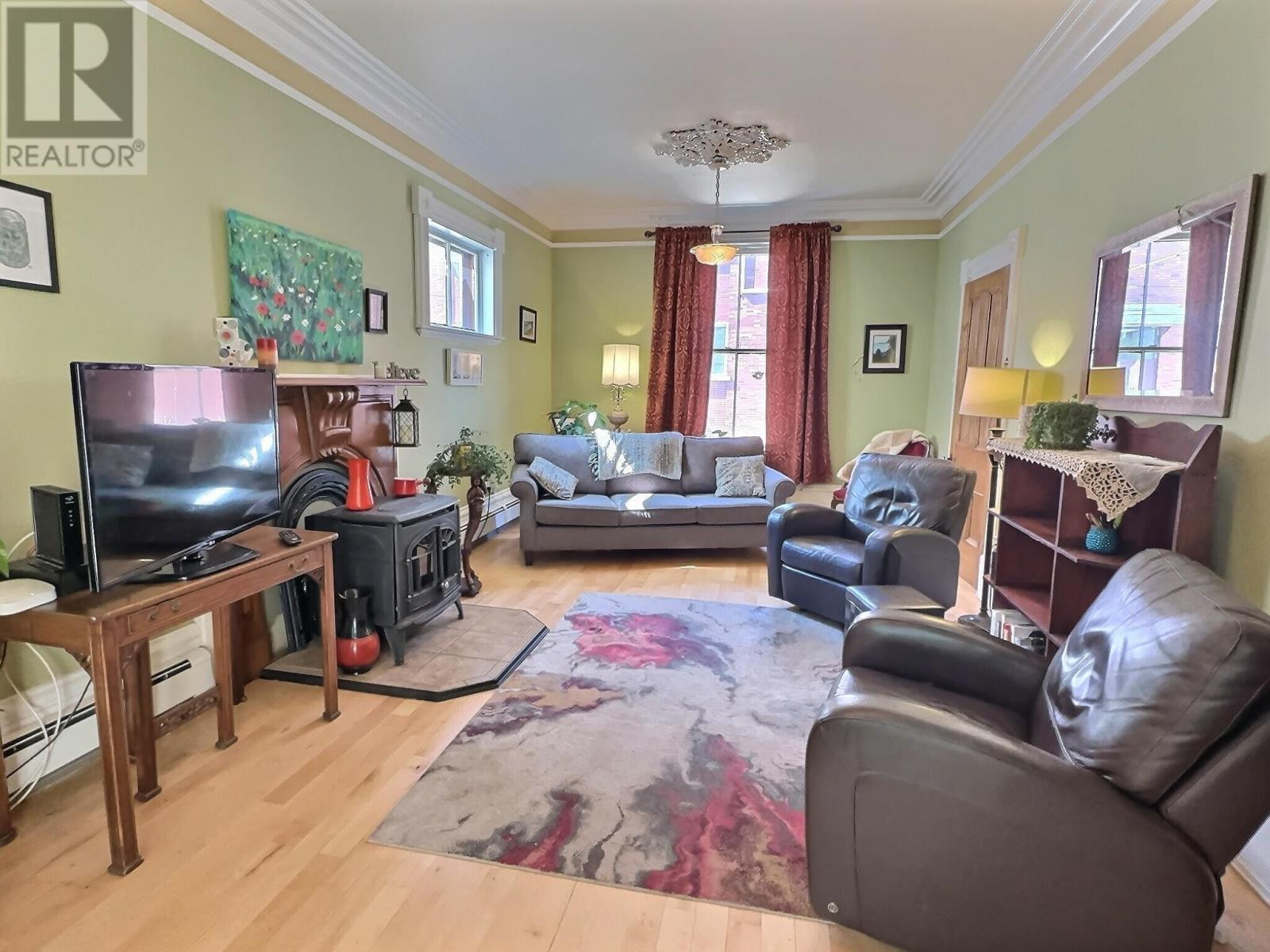 206 Sydney Street - 6